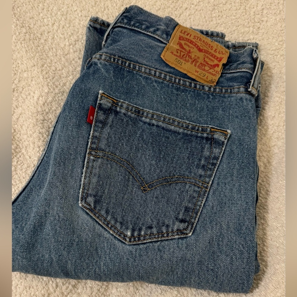 501 Levi Jeans w/ blank red tab